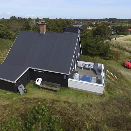 Ve142-vejers-strand-aavej-7 Semesterbostad *